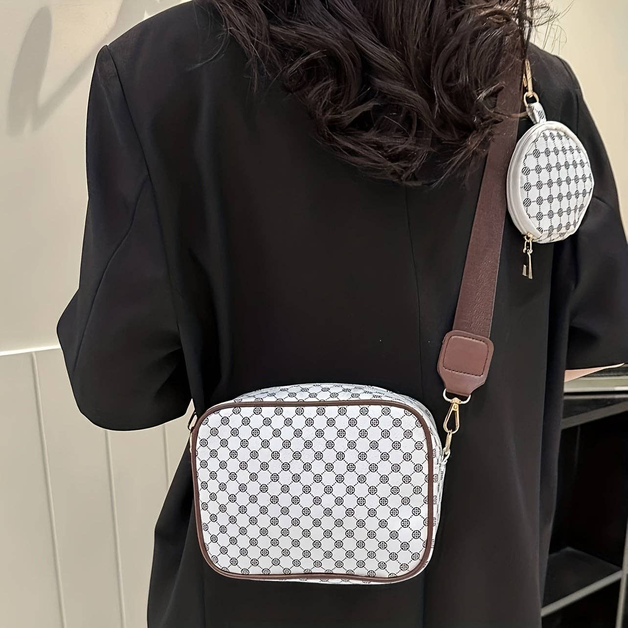 Elegant Women's Geometric Crossbody Bag Set with Coin Purse | Secure Zip | Chic Plaid Lined, Durable & Versatile PU Shoulder Bag: Coffee Color